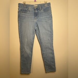 Women’s Levi’s 311 shaping skinny jeans size W29 L30